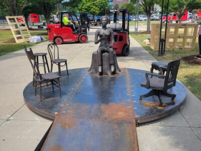 What Midwest Trucking Company Offers Fine Art Handling & Sculpture Rigging?